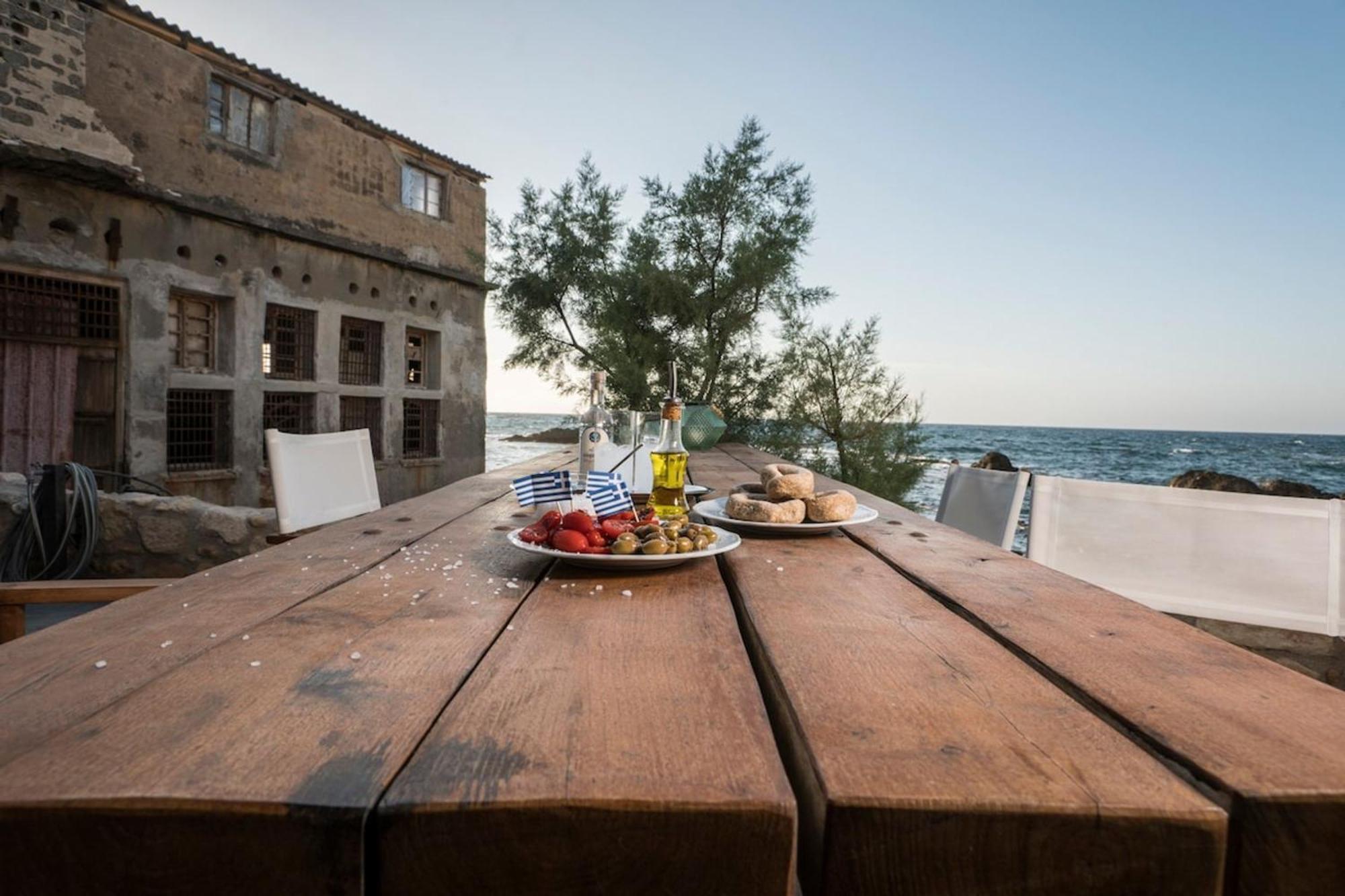 Kito- Transformed House On The Water'S Edge Villa Hriszí Aktí Haniá Kültér fotó