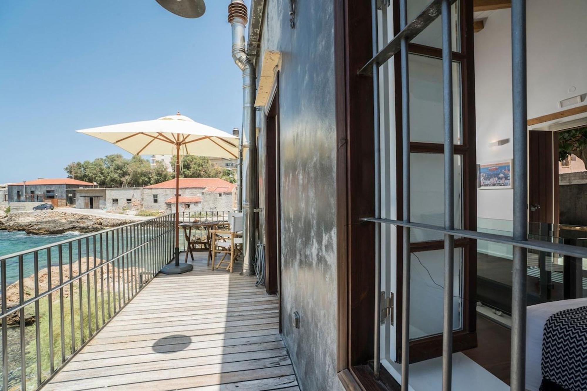 Kito- Transformed House On The Water'S Edge Villa Hriszí Aktí Haniá Kültér fotó